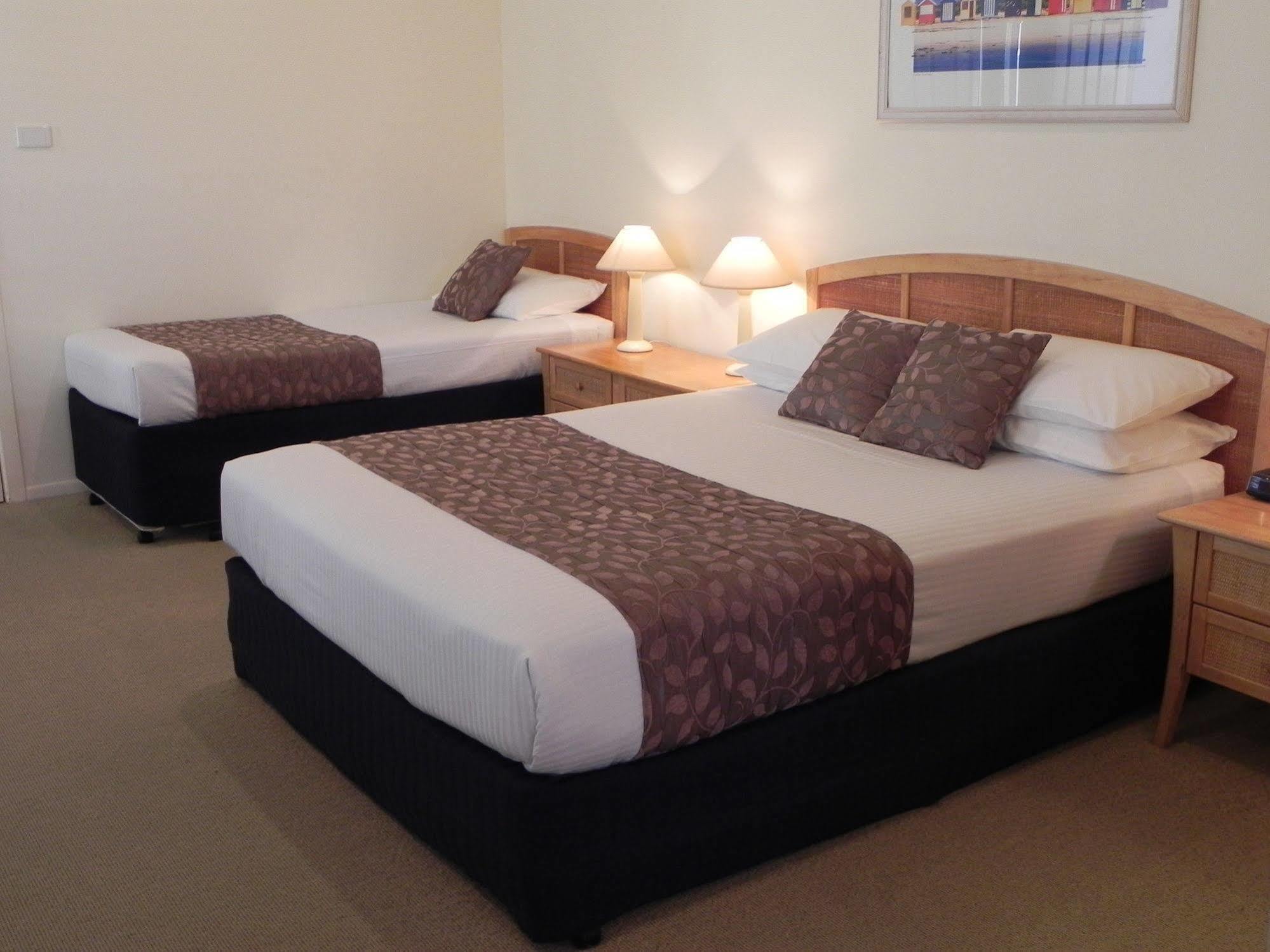 Surf Motel Ямба Екстериор снимка